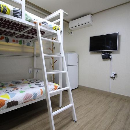 Bunk Guesthouse Hongdae2 首爾 外观 照片