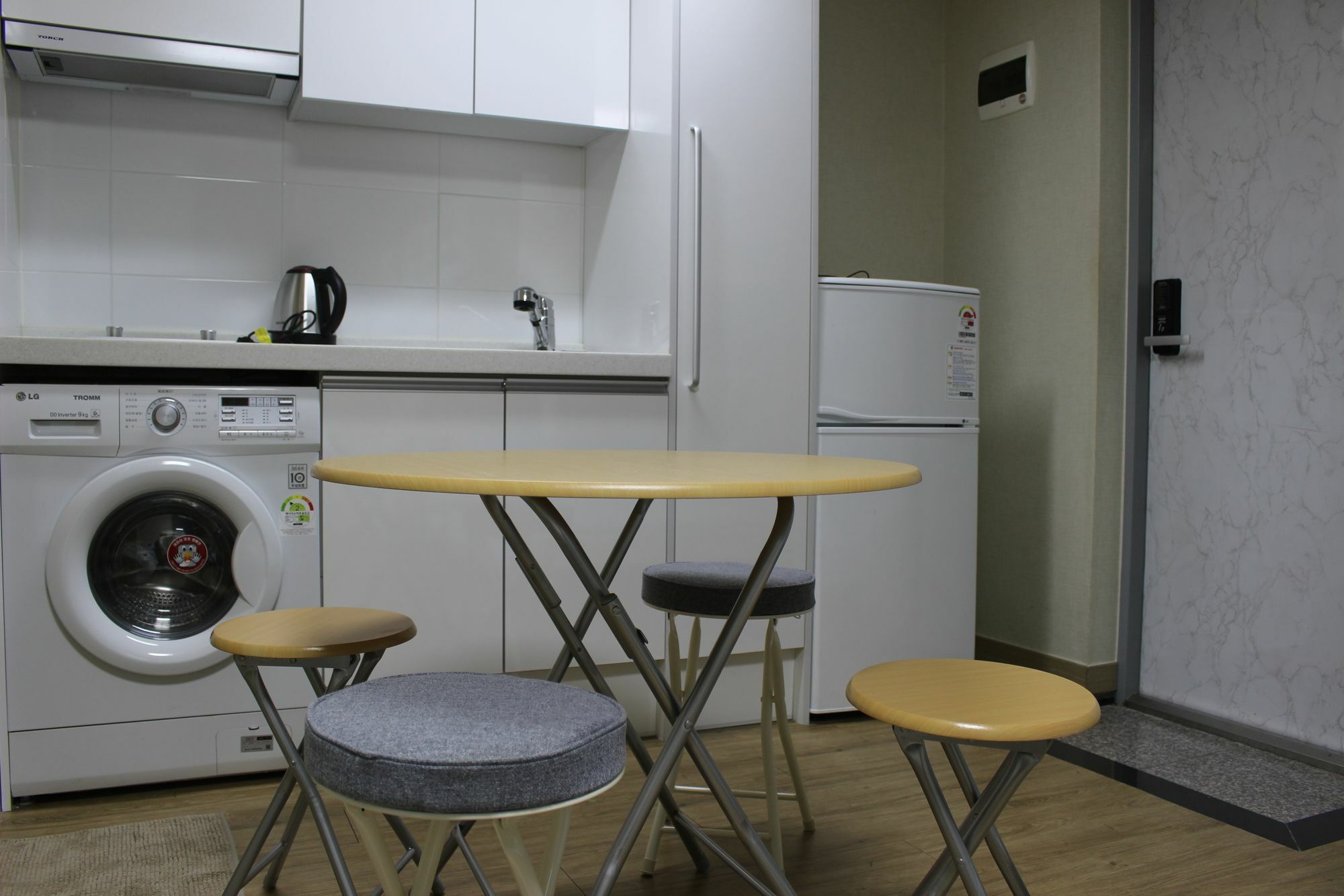 Bunk Guesthouse Hongdae2 首爾 外观 照片