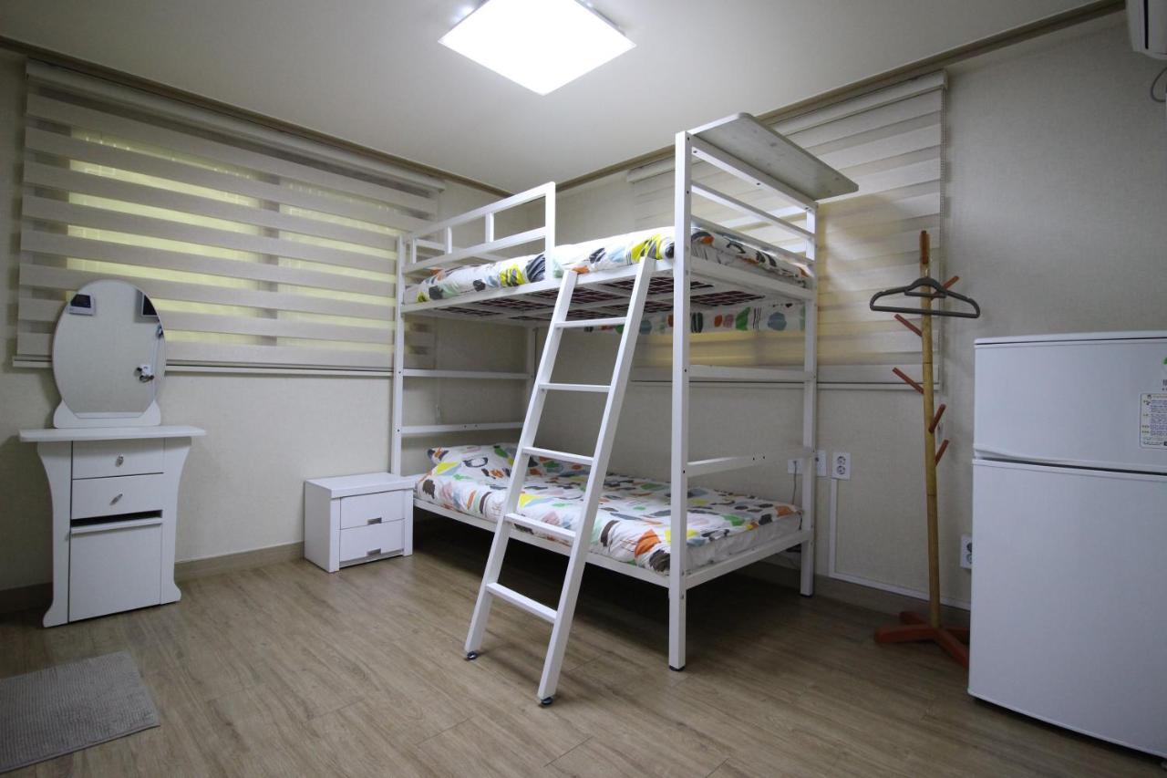 Bunk Guesthouse Hongdae2 首爾 外观 照片