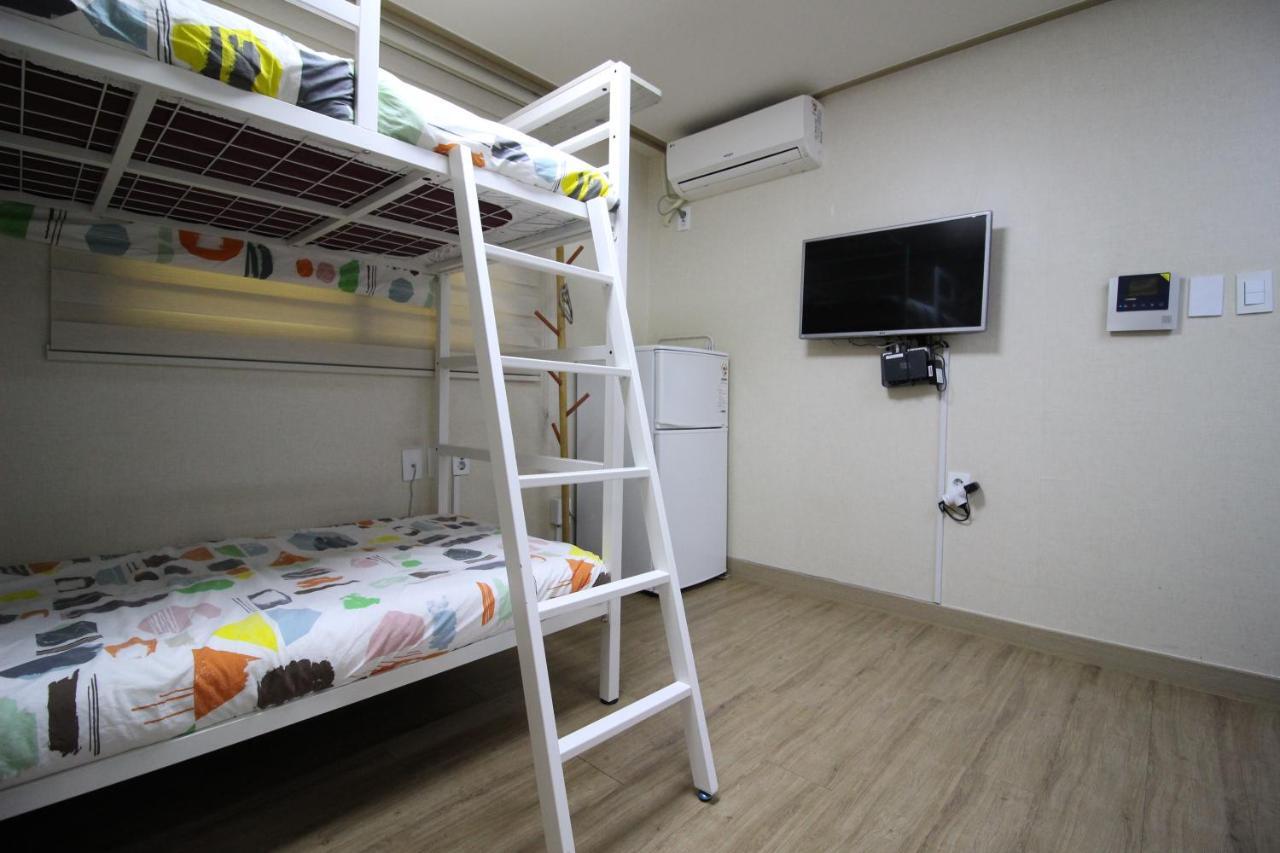 Bunk Guesthouse Hongdae2 首爾 外观 照片